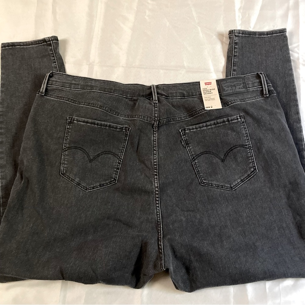 New Levi’s 720 High-Rise Super Skinny washed black wash jeans size 26W M